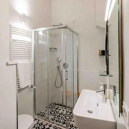 Interno Tre *