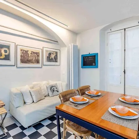 Interno Tre Apartman Finale Ligure